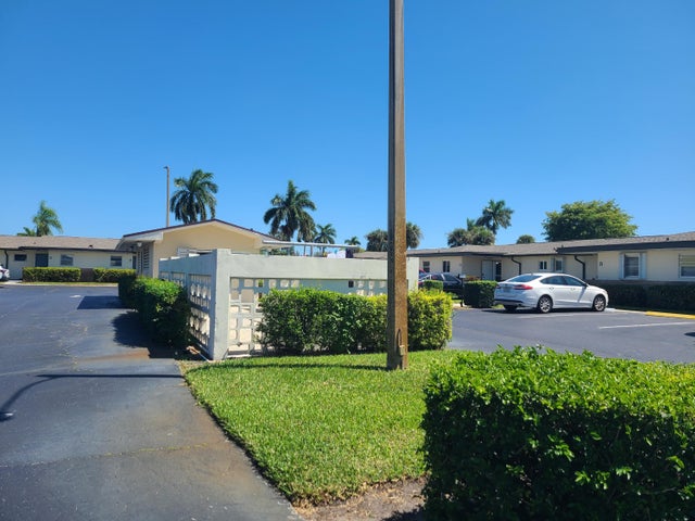 2 of 12 - 2867 Ashley Drive W #d, West Palm Beach, FL