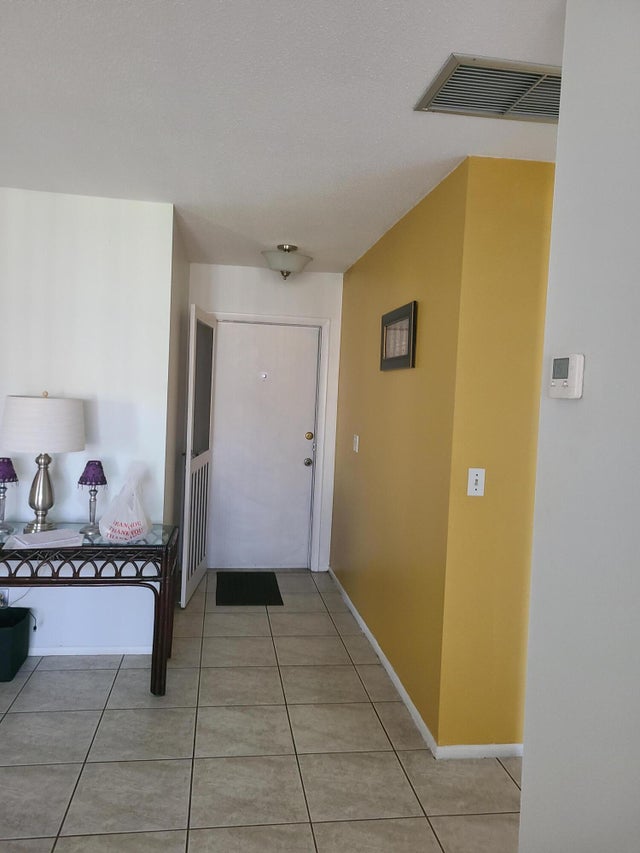 4 of 12 - 2867 Ashley Drive W #d, West Palm Beach, FL