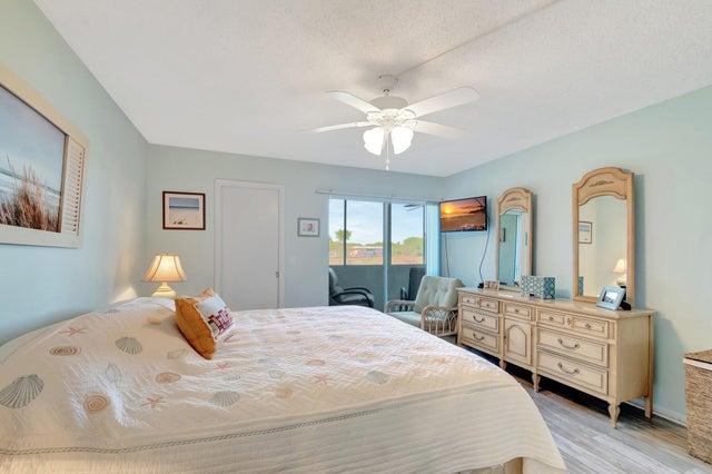 3 of 50 - 212 Greenbrier A, West Palm Beach, FL