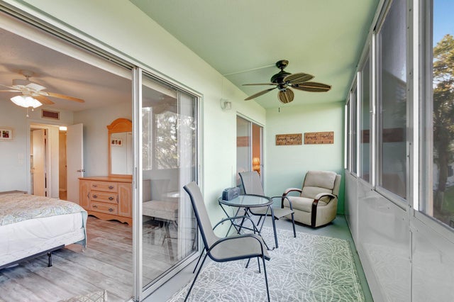 4 of 50 - 212 Greenbrier A, West Palm Beach, FL