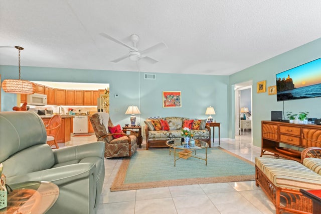 2 of 21 - 310 Pine Ridge Circle #b-1, Greenacres, FL