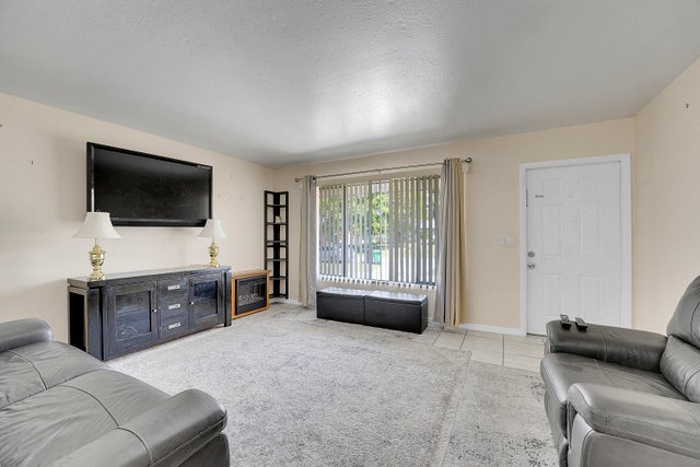 3 of 23 - 277 Sw Kimball Circle, Port Saint Lucie, FL