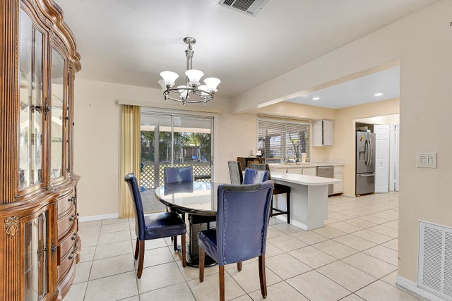 5 of 23 - 277 Sw Kimball Circle, Port Saint Lucie, FL