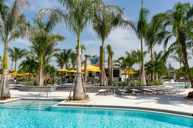 2 of 25 - 4402 Longwood Lake Square, Westlake, FL