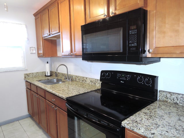 4 of 22 - 211 Manatee Lane #a, Fort Pierce, FL
