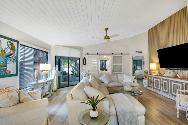 5 of 52 - 7527 Glendevon Lane #805, Delray Beach, FL