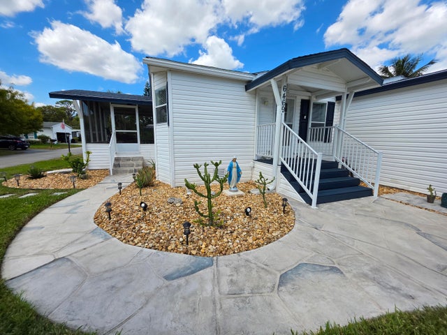 1 of 30 - 6469 Cypress Lane, Lantana, FL