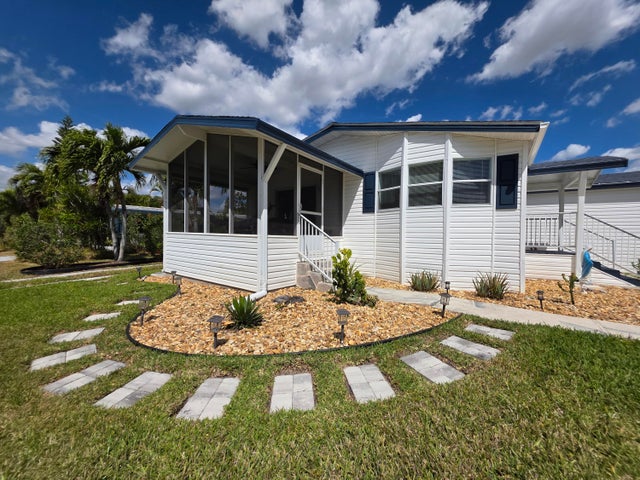 4 of 30 - 6469 Cypress Lane, Lantana, FL