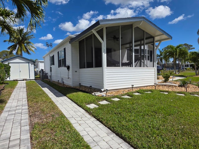 5 of 30 - 6469 Cypress Lane, Lantana, FL
