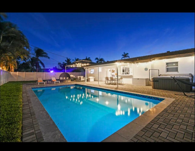 1 of 32 - 5040 Ne 22 Avenue, Lighthouse Point, FL