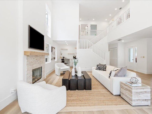 4 of 14 - 898 Dickens Pl, West Palm Beach, FL