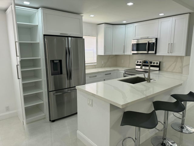2 of 31 - 440 Saxony J, Delray Beach, FL