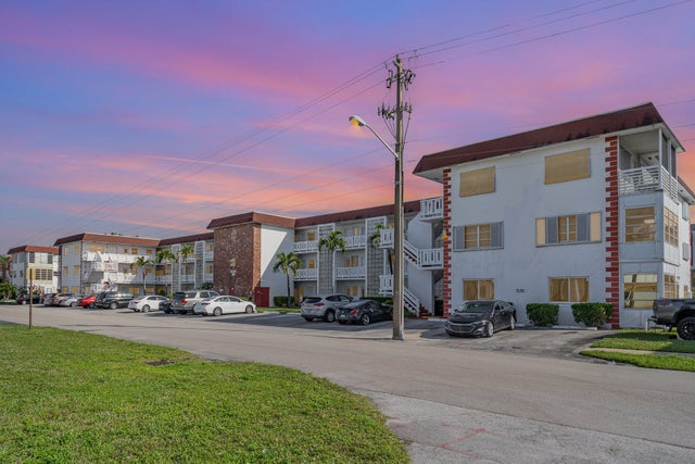 2 of 19 - 1330 Nw 43rd Avenue #202, Lauderhill, FL