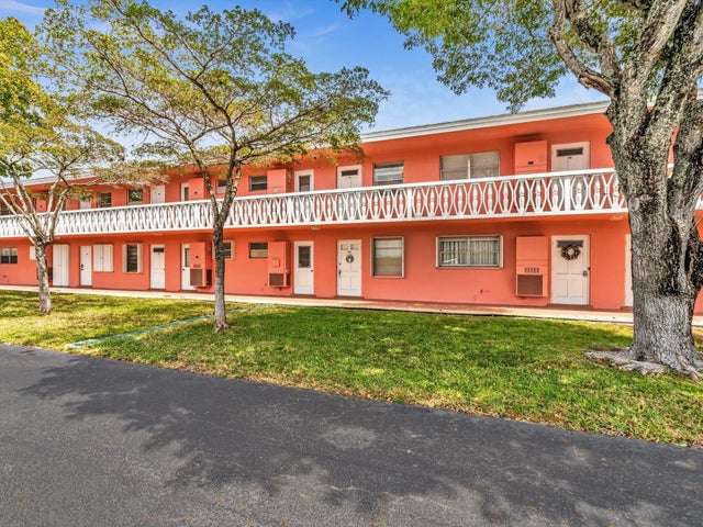 1 of 40 - 300 Ne 20th Street #605, Boca Raton, FL