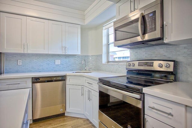 1 of 13 - 18081 Se Country Club Dr #141, Jupiter, FL