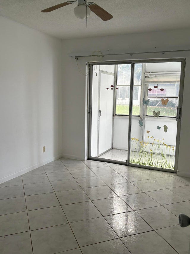 2 of 8 - 157 Andover G #g, West Palm Beach, FL