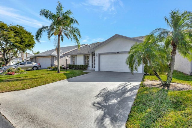 4 of 65 - 3893 Dafilee Cir, West Palm Beach, FL