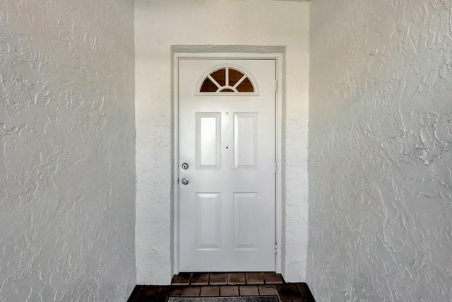 5 of 65 - 3893 Dafilee Cir, West Palm Beach, FL