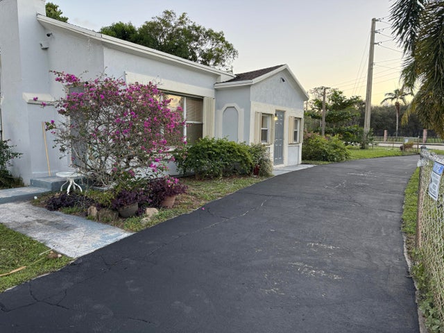 1 of 30 - 701 Sw 8th Avenue, Delray Beach, FL