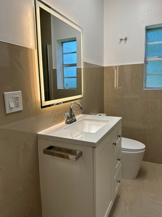4 of 30 - 701 Sw 8th Avenue, Delray Beach, FL