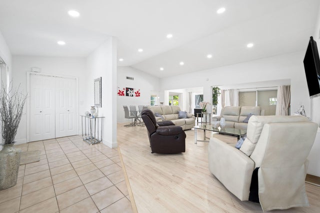 5 of 29 - 10603 Greentrail Dr S, Boynton Beach, FL