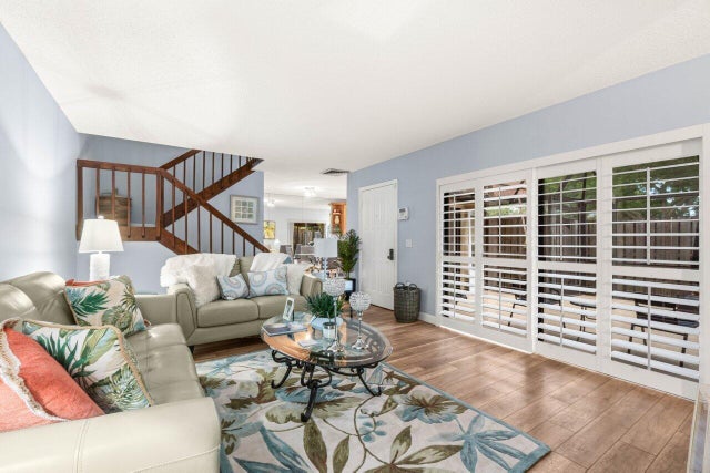 4 of 24 - 303 3rd Lane, Palm Beach Gardens, FL