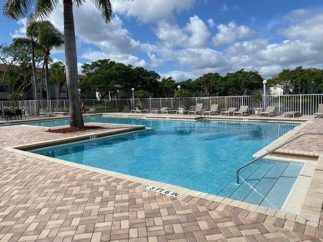 4 of 12 - 1401 Village Boulevard #221, West Palm Beach, FL