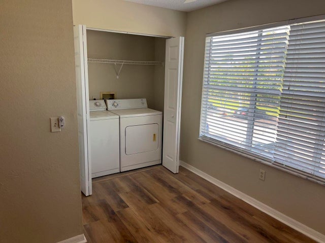 5 of 12 - 1401 Village Boulevard #221, West Palm Beach, FL