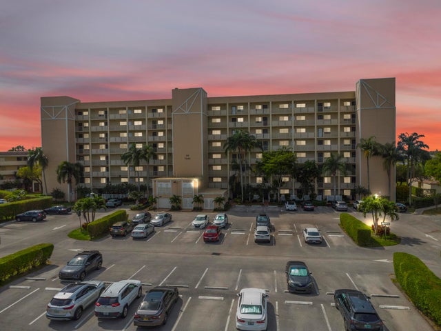 2 of 71 - 7240 Huntington Lane #802, Delray Beach, FL