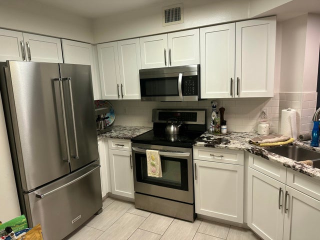 2 of 24 - 900 Scotia Dr #304, Hypoluxo, FL