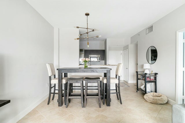 5 of 28 - 550 Okeechobee Boulevard #1514, West Palm Beach, FL