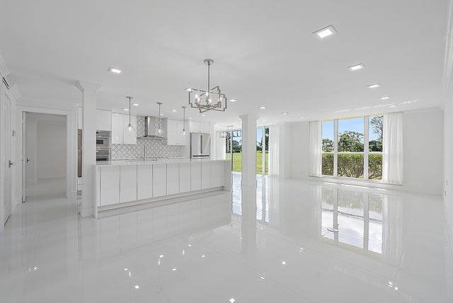 2 of 33 - 5390 Woodland Lakes Dr #105, Palm Beach Gardens, FL