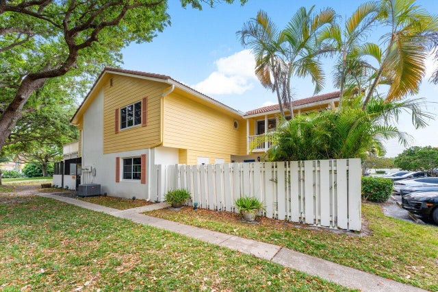2 of 26 - 297 Seabreeze Circle, Jupiter, FL