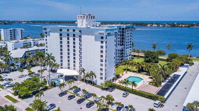 1 of 31 - 3800 Washington Road #208, West Palm Beach, FL