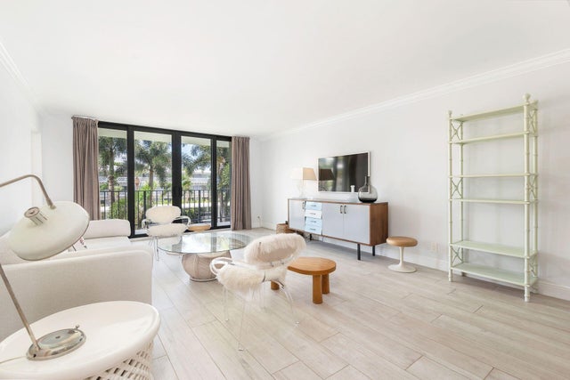 4 of 31 - 3800 Washington Road #208, West Palm Beach, FL