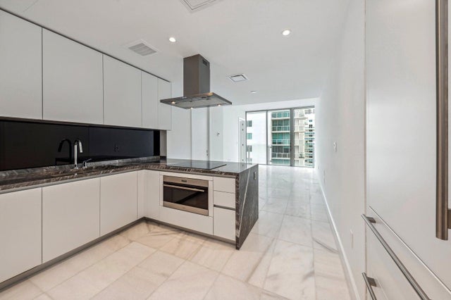 3 of 18 - 700 Ne 26th Ter #2104, Miami, FL