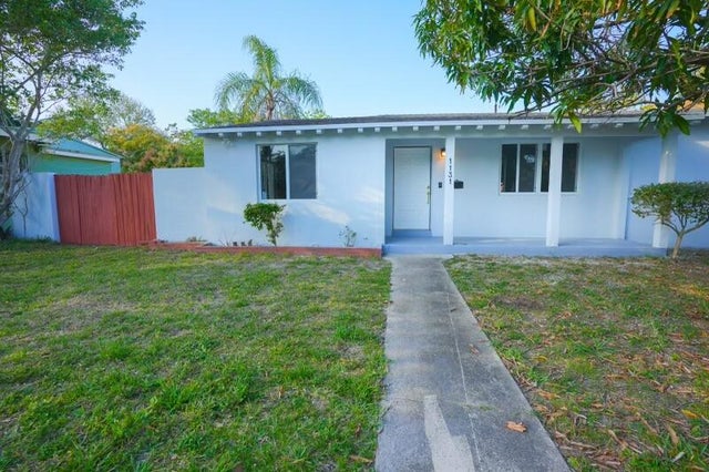 1 of 25 - 1131 Ne 129th Street, North Miami, FL