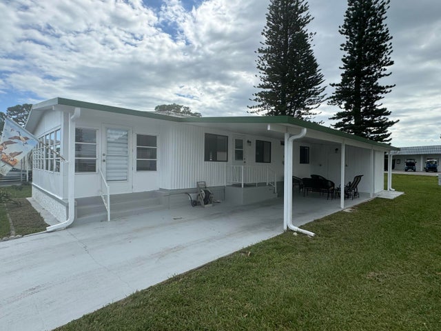 1 of 44 - 322 S Erie Dr, Fort Pierce, FL