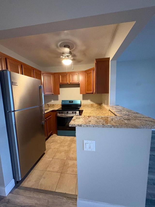 2 of 22 - 111 Waltham E, West Palm Beach, FL
