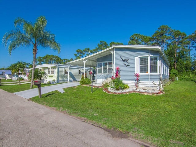 2 of 35 - 22 Mediterranean East Boulevard E, Port Saint Lucie, FL