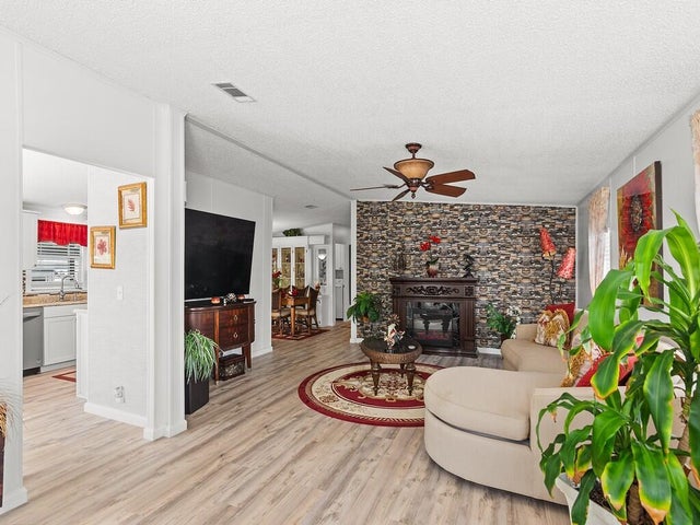 5 of 35 - 22 Mediterranean East Boulevard E, Port Saint Lucie, FL