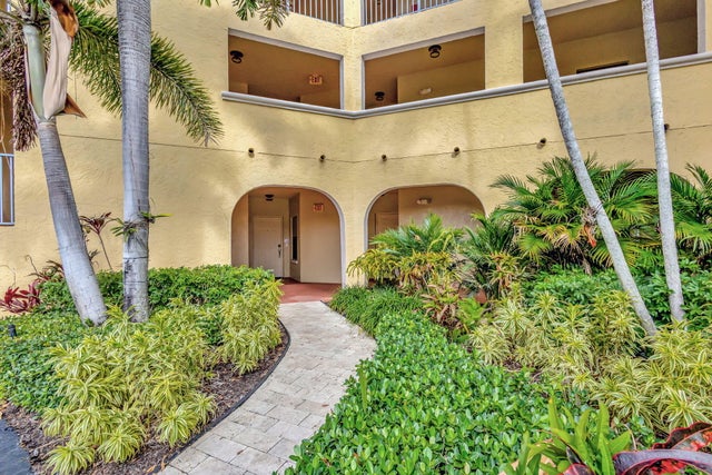 5 of 49 - 300 Uno Lago Dr #101, Juno Beach, FL