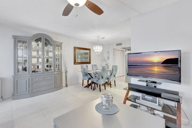 5 of 76 - 2051 Cambridge C, Deerfield Beach, FL