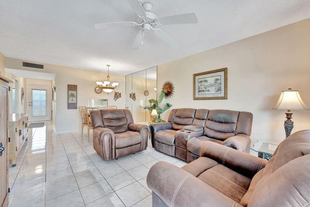 3 of 61 - 2951 Nw 46th Avenue #403, Lauderdale Lakes, FL