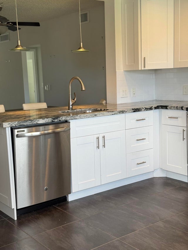 2 of 18 - 4073 Exeter E, Boca Raton, FL