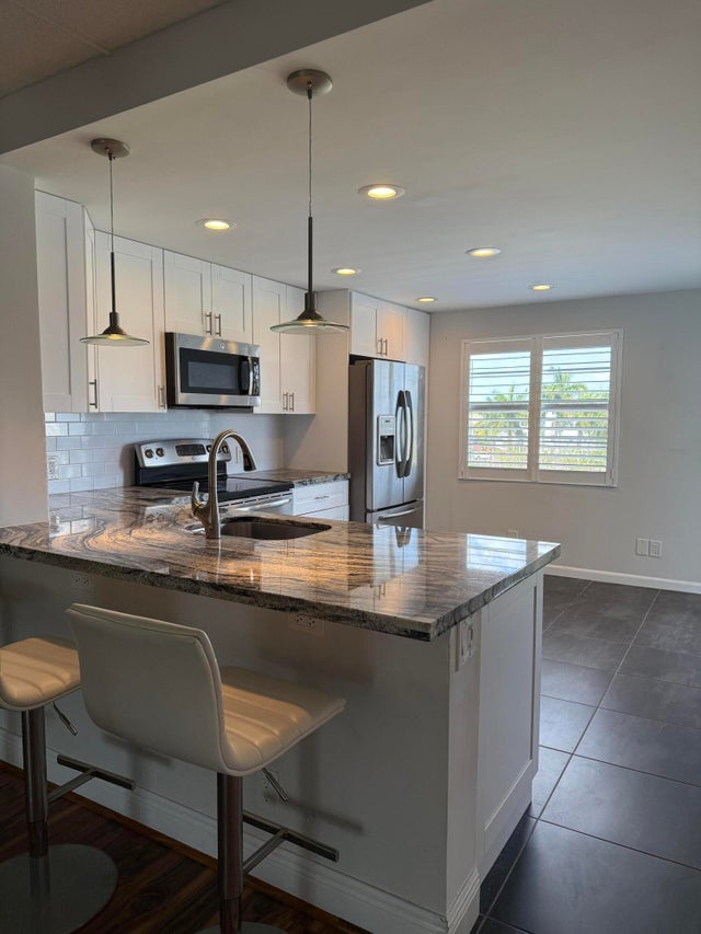 3 of 18 - 4073 Exeter E, Boca Raton, FL