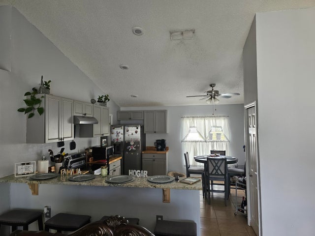 4 of 29 - 633 Kangaroo Drive, Poinciana, FL