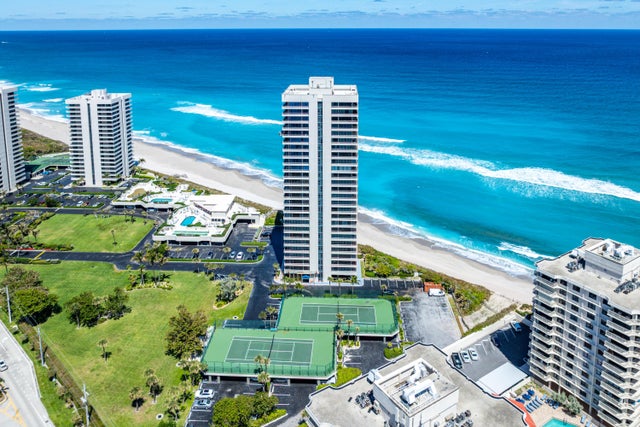 3 of 58 - 5510 N Ocean Drive #15-b, Riviera Beach, FL