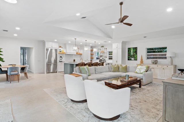 3 of 28 - 833 Avon Road, West Palm Beach, FL