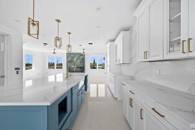 2 of 9 - 105 Desota Street, Fort Pierce, FL
